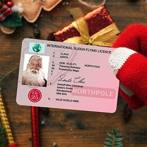 Regalo di Natale Babbo Natale Biglietti d'auguri 86 * 54mm Claus Funny Driver's Sleigh Flying License ID Card YFA3139