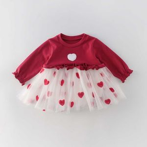 Love Heart Baby Girl Dress Valentines Day Long Sleeve Red White Bodysuit Princess Dresses Clothes 0-2Y E91012 210610