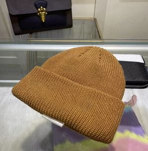 ファッションビーニー男女性格子縞キャップ秋冬通気性フィットバケツ帽子4色ドームキャップ高品質ビーニー
