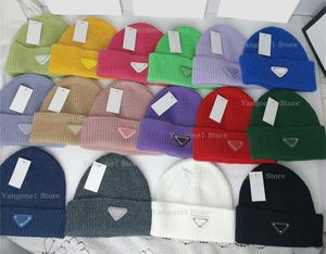 2022 Lyxig stickad hattdesigner beanie cap mens monterade hattar unisex cashmere brev casual skalle kepsar utomhus mode hög kvalitet 15 färger