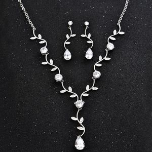 Orecchini Collana Qualità Cubic Zirconia Catena Pianta Pianta E Pendente Goccia d'acqua Royal Bridal Bridal Wara Earring Set di gioielli Set per le donne