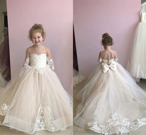 2021 Cute Ivory Champagne Flower Girl Sukienki Ślubny Gość Klejnot Illusion Długi Rękaw Kwiat Koronka Aplikacja Princess Party Dress Baby Girls