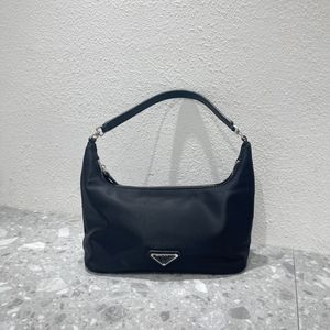 2021 Alta Qualidade Hobo Sacos de Ombro Underarm Moda Parachute Tecido de Nylon Tote Luxo Designer Lua em forma de Saco Médio Mulheres Bolsa Crossbody