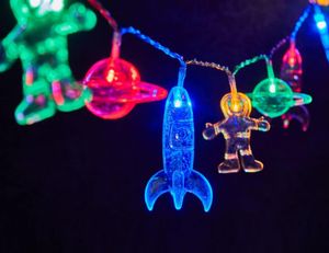 LED String Light Party Decorativo Astronauta Astronave Razzo UFO Pendenti Banner incandescente Festa Bambini Compleanno Parete Finestra Albero Decor 10 20 40 luci 19,68 piedi