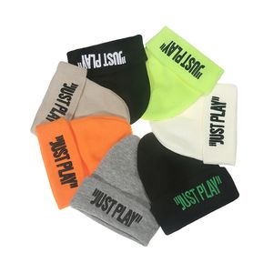 겨울 니트 Beanies Hat justplay 편지 자수 부드러운 두꺼운 힙합 모자 캐주얼 남자 여성 따뜻한 Skullcap 모자