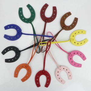 Fashion PU Leather Hoof Hoof Horseshoe Keychain Borse Chains Keyr Keyring Borse Borse Accessori per donne J0306