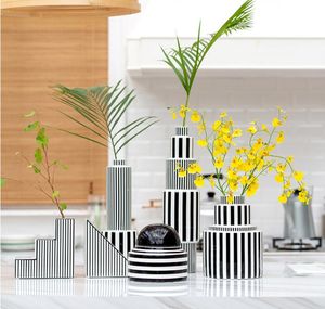 Vasos Creative Cerâmica Geométrica Black e Branca Listras de estar Decoração de mesa Fles Art Modern Treed Flower Home