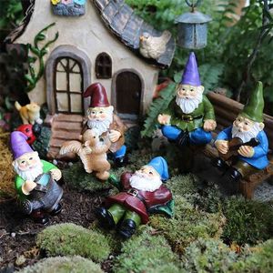 FairyCome 5pcs Fairy Garden Miniatures Gnome Dwarf Micro Mini Figurines s and Fairys Resin for Terrarium 210804