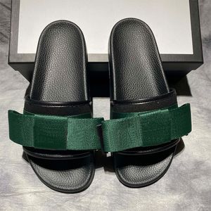 Kvinnor Slipper Mode Designers Flat Slides Flip Flops Sommar Utomhus Mörkgrön Loafers Badskor Beachwear Tofflor med originallåda