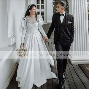 Vestido de casamento gótico Uma linha Scoop lace apliques vestidos nupciais 2022 varredura treinar abito da espaços longo vestido de casamento