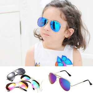 Estilista de moda Eyewear Glasses infantil meninos meninos óculos de sol Crianças Supplies de praia