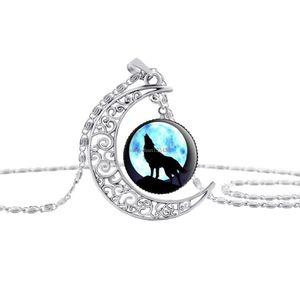 Wolf Glass Cabochon Moon Time Gemstone Wolf Necklace Chains Silver Animal Models Fashion Jewelry for Women Gifts