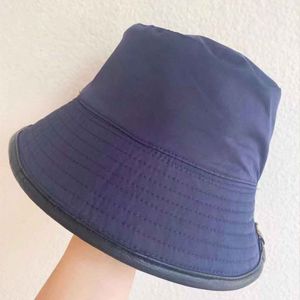 High Quality Designers Bucket Hat Of Women Men Reversible Caps Patchwork Autumn Winter Buckets Flower Wide Brim Hats DoubleSided Fishing Beanie skull cap Chapeaux B