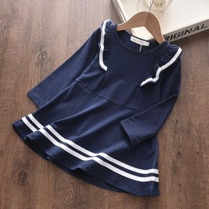 Menoea Girls платье Новая осень A-Line Striped с длинным рукавом Детская одежда для 3-7 лет Платье для вечеринок Повседневная оборками Детские платья Q0716