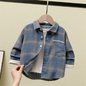 INS HOT Camicia per neonati 0-9 anni autunno e inverno Lettere stampate scozzesi coreane Giacca in cotone camicie sottili per bambini 210306