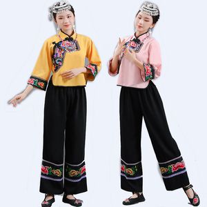 Damen Miao elegante Bühnenkleidung, bestickte Hmong-Kleidung, ethnischer Stil, Volkstanz-Performance-Kostüm, Erwachsenen-Outfit, orientalische Festival-Kleidung