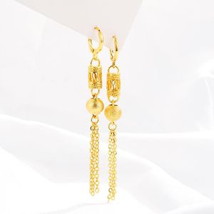 Ciondola il lampadario classico in oro 14 carati orecchino elegante lungo nappa orecchini pendenti per le donne gioielli di fidanzamento di nozze appeso in rilievo femminile