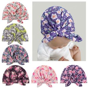 berretto di copertura stampato a fiore con nodo a fiocco per bambini simpatico copricapo in cotone per ragazza ragazzo accessori per capelli orecchio coniglietto India Beanie