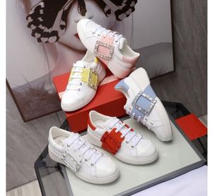 2021 Designer Luxury A1 Kvinnor Casual Skor Lady Low-Top Leather Sneaker Calfskin Crystal Lace-up Vit Sko Street Style Mode Comfort Toppkvalitet med låda