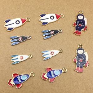 10ピース/パック航空エア宇宙飛行士の魅力エナメル合金の浮遊ペンダントフィットブレスレットネックレスジュエリーアクセサリー