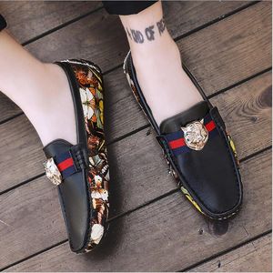Men classic business Office dress shoes handsome Glitter Chains real leather soles Charming Fashion and leisure style Italian styles cowhide large size