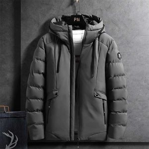 ブランドの冬の暖かいジャケットの男性冬の厚いフード付きパーカーメンズファッションカジュアルスリムジャケットコート男性プラスサイズオーバーコート4xl 211204