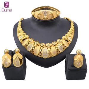 Dubai Guldfärg Kristall Smycken Set för Kvinnor Halsband Örhängen Armband Ring Italienska Bröllopsbröllop Tillbehör Jewellry Sets