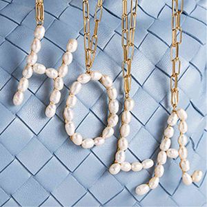 Luna Chiao moda jóias água fresca pérola 22 letras alfabeto iniciais pingentes colares para mulheres