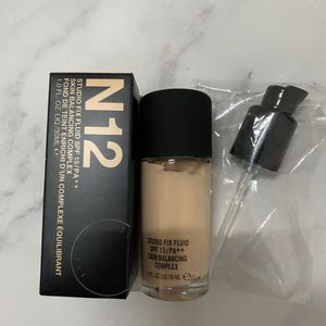 Märke Fluid Foundation med pumphudbalansering Komplex Makeup Flytande Foundation 3 Färg