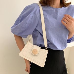 Grossist mode splicing färg crossbody väska kvinnor halvmåne pu läder axel handväska populär enkel kvinnlig daglig väska