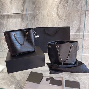 Modeväskor Designer Kvinnor Bucket Bag Leather Handväskor Kedja Skulder Handväska Storlek 20cm