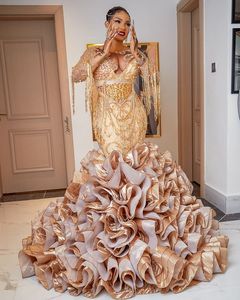 2022 Plus Size Arabski ASO EBI Gold Luksusowe Koronki Prom Dresses Zroszony Kryształy Seksowny Wieczór Formalna Party Druga Recepcja Suknia Sukienka Zj555