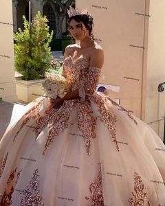 ローズゴールドプフィースカートQuinceaneraのドレスのドレスのムーシネームの長袖シャルラスタイルレースアップコルセットトップフラスクリーレーススパンコールVestidos de 15Años