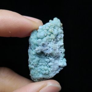 Dekorative Objekte, Figuren, natürliche Gibbsit-Mineralkristalle, Exemplare aus der Provinz Yunnan, China, A2-2