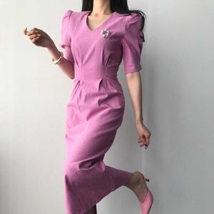 Estate Donna di alta qualità Elegante manica corta a sbuffo con scollo a V Abito lungo Coreano OL Abbigliamento da lavoro Office Lady Midi Party 210529