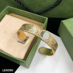 Top Fashion Design Letter Bracelet für Frauen Geschenk Retro -Persönlichkeit 18K Gold plattiert offenes Armband Schmuckversorgung