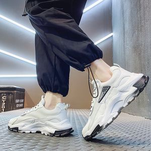 2021 Designer Running Shoes For Men White Green Black Beige Fashion mens Trainers High Quality Outdoor Sports Sneakers size 39-44 qz