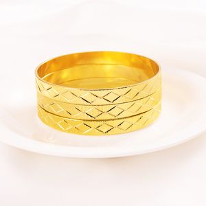 Bangle Dual Textured Textured Gold Tone Grande Declaração Pulseira Senhoras Tamanho 3 Pcs Atacado