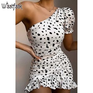 Waatfaak Black White Polka Dot Dress One Shoulder Short Sleeve Ruffles Summer Dress Ladies Ruched Mini Dress Women Vestidos 2020 Y0603
