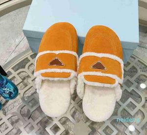 2021 Desiner Top Wool Top Shoes Winter Plush Half Slippers Indoor Hotle Warm Fox Fur Sandals for Women Slides with Box 302