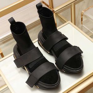Stickad andningsskydd Sock Skor Kall och unik Design Kvinnors Casual Skor Tjock Double Sole Anti Slip Design Sneakers 34-41