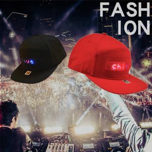 Berretti a sfera Funzionamento dell'app mobile Bluetooth rosso / nero Luci a led Cappello hip-hop per uomini e donne da equitazione Pubblicità