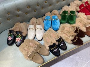 Alta Qualidade Designer Couro Veludo Peles Chinelos Mulheres Outono Inverno Lãs Locais Clássicos Metal Buckle Bordado Sapatos Luxo Lazy Slides Loafer Slip-on 34-42