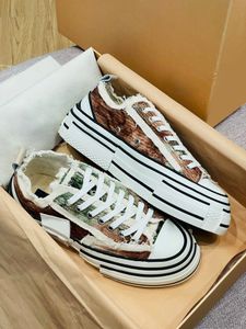 2022 Wiosna i lato Nowy Styl Bobgar Buty Old Man Shoes Grube Dailed Wszechstronny Moda Wygodne Najwyższej Jakości Marka Designer Woman Sneakers Rozmiar 35-45