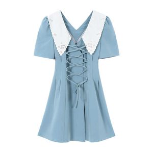Talvez U Azul Rosa gire para baixo colarinho Lace Up manga curta mini vestido elegante verão sólido mulheres mulheres d1828 210529