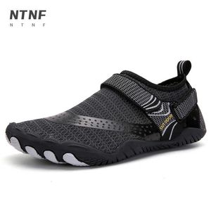 Summer Aqua Shoes Men Sneakers Quick Dry Barefoot Water Sock Upstream Swimming Hiking Shoes Outdoor Sport Seaside Beach Footwear Y0714