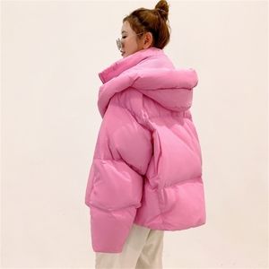 冬のジャケットの女性の暖かいファッションキャンディーカラー長い厚いパーカーコート韓国のルーズフード付き211108