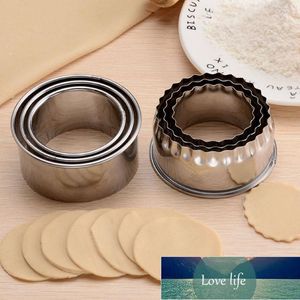 3PCS Cookie Custry Maker Портативные пельмени Резак для резака из нержавеющей стали Тесто для резки Круглый / Цветочная в форме кухонные гаджеты Инструмент для выпечки Заводская цена Экспертные проекты