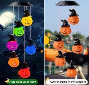 Led Solar Pumpa Wind Chime Intressanta presenter Halloween Party Dekoration skalle Spökljus Färgbyte Hängande hänglampa Dekor för uteplats Yard Trädgård Hem