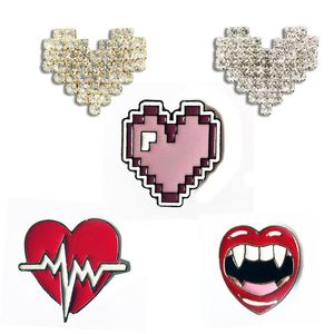 Pins, Brooches 5 Style Heart Brooch Pins Metal For Women Gifts Girls Clothes Badge Pin Wholesale Scarf Buckle Hat Shirt Accessory